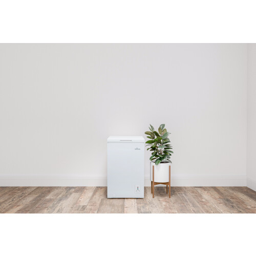 Willow Appliances Willow W99CFW 99 Litre Chest Freezer in White 1