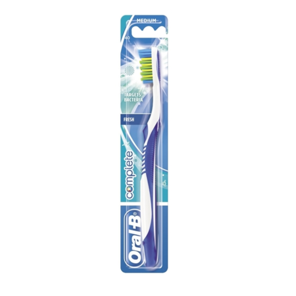 Oral-B Complete Clean 35 Medium Toothbrush