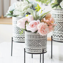Ceramic Plant Pot and Iron Rack
