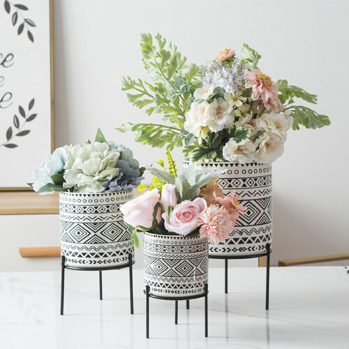 Living And Home Ceramic Plant Pot and Iron Rack 1