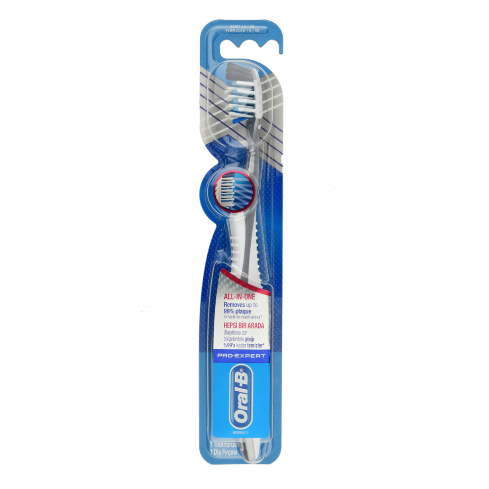 Oral-B Pro-Expert CrossAction Anti-Plaque Medium Manual Toothbrush