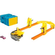 Hot Wheels Track Set with 1 Hot Wheels Car, 12 Track Boosting Components, Stackable Toy Storage Box, Lightning-Themed Track Builder Set, HMC03