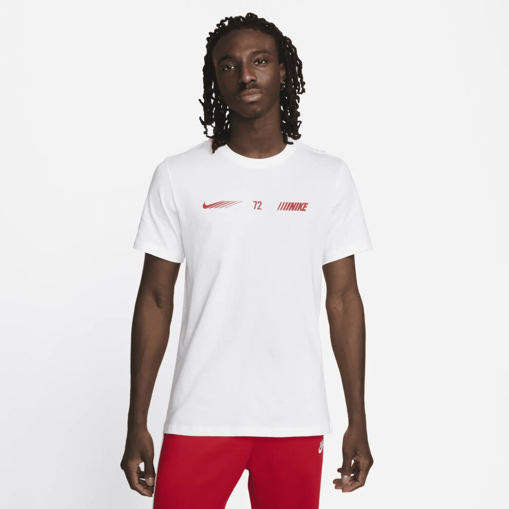 (S) Nike Sportswear Standard Issue Mens T Shirt