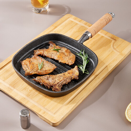 Living And Home Square Cast Iron Grill Pan with Wood Handle