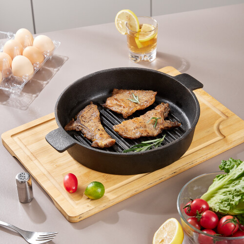 Living And Home (27cm Dia x 5cm H) Black Round Cast Iron Grill Pan