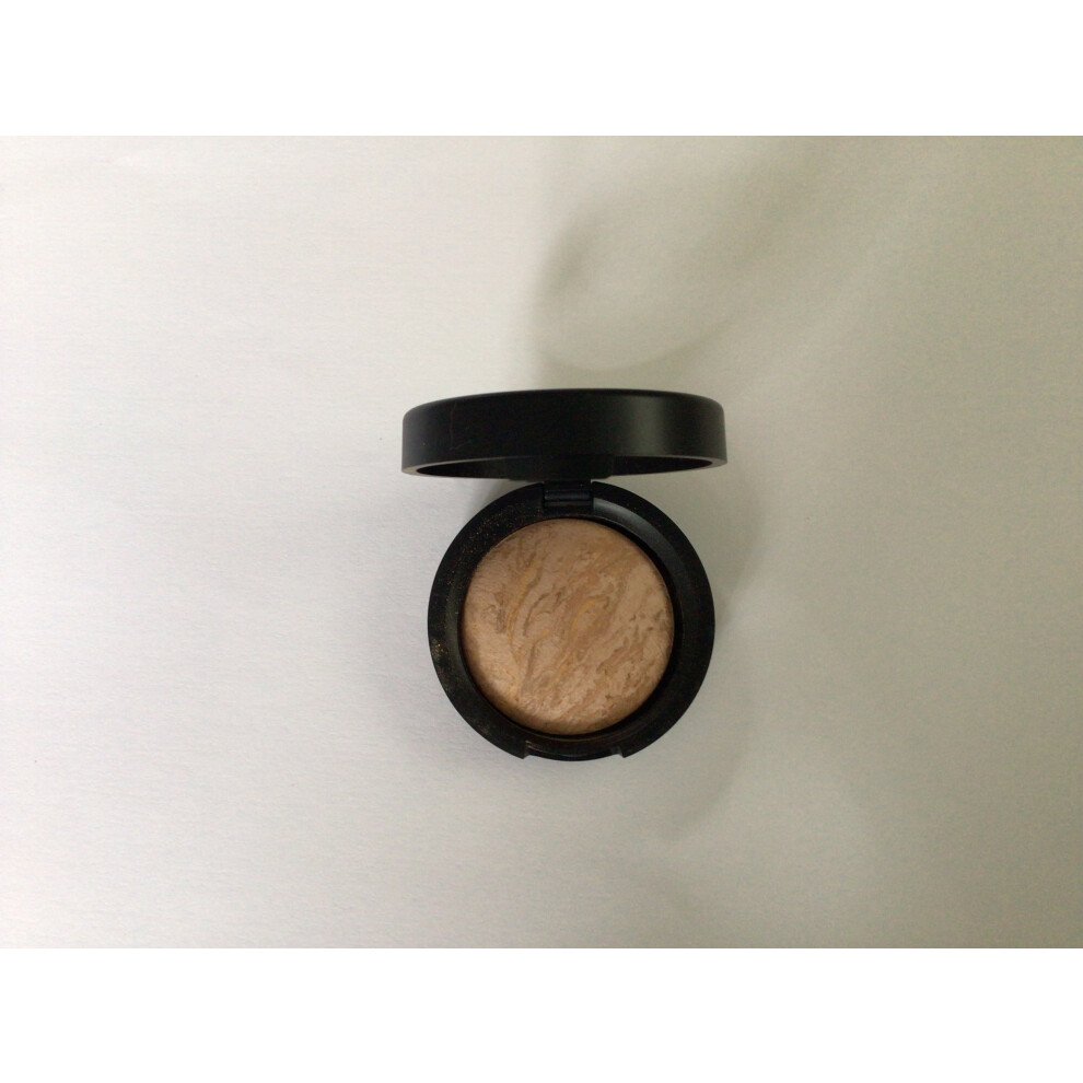 Laura Geller Balance N Brighten Medium  Foundation  1.8grams Unboxed