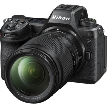 NIKON Z6 III + Z 24-200mm f/4-6.3 S