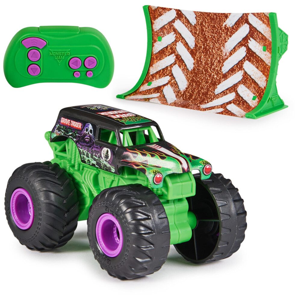 Monster Jam, Official Grave Digger Remote Control Monster Truck 1:64 Scale, Includes Ramp, RC Cars Kids' Toys For Boys And Girls Ages 4 And Up