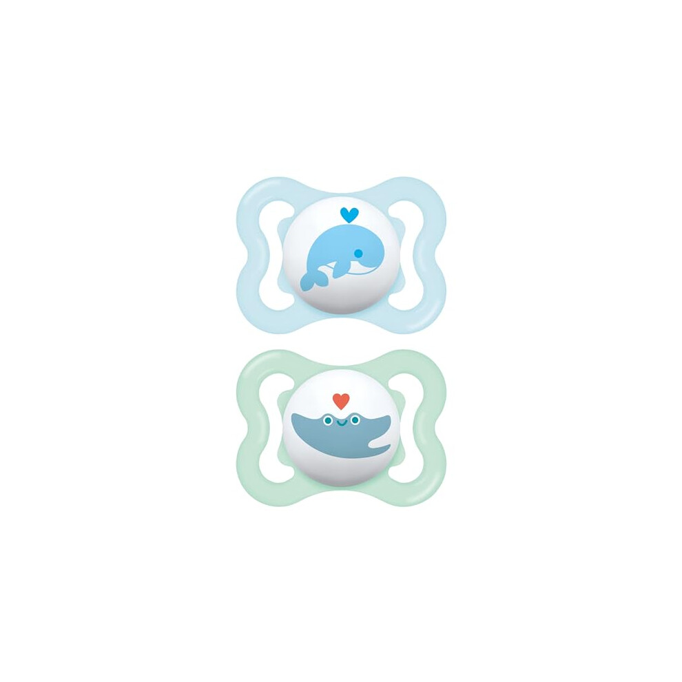 Air Soothers 0+ Months (Pack of 2), Baby Soothers with Sterilisable Travel Case, Baby Essentials, Blue / White (Designs May Vary)