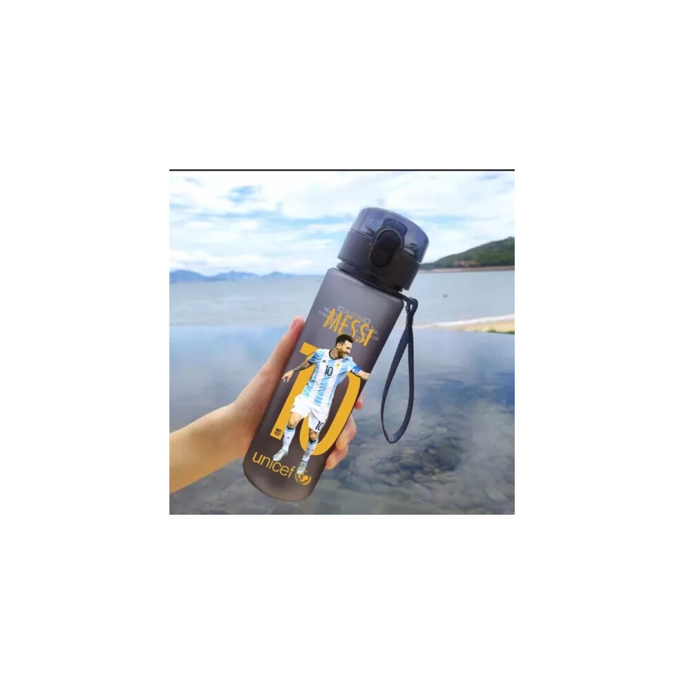 (01) Ronaldo Messi Water Bottle 560ML BPA Free Outdoor Sports Water Bottle Gifts