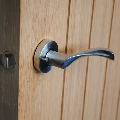 (Satin Chrome, Privacy Quick Latch) VIBE Twirl Privacy Push Button Latch & Handle Sets 2