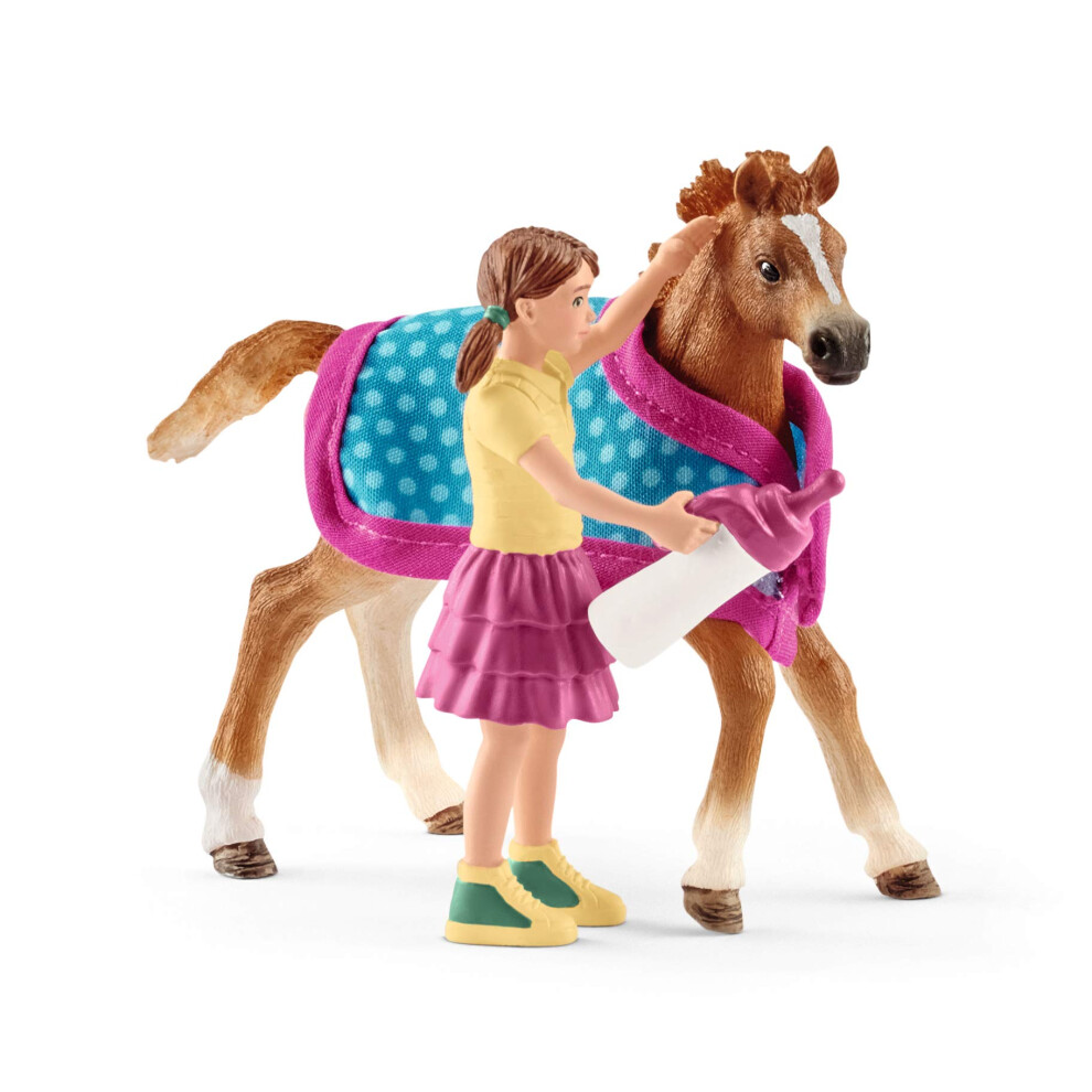 Schleich Horse Club, Horse Toys for Girls and Boys, Foal with Blanket Horse Set with Horse Figurine, 4 Pieces, Ages 5+