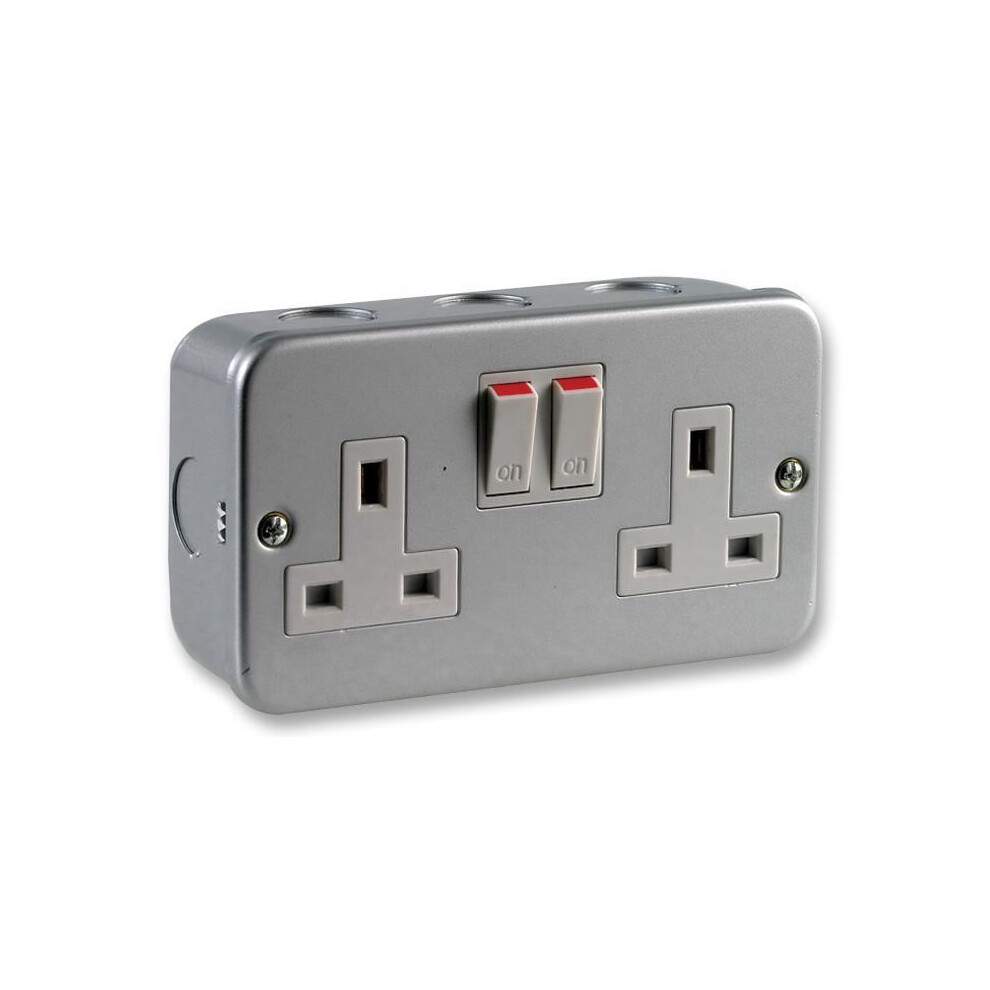 Pro Elec - 2-Gang Metal Clad 13A Switched Socket 8800202407797