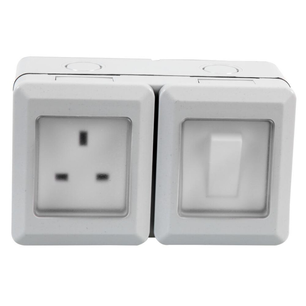Pro Elec - Weatherproof Switched Mains Socket, Ip55 3341844162439