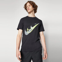 (Black, M) Nike Standard Issue Moto Overhead T Shirt
