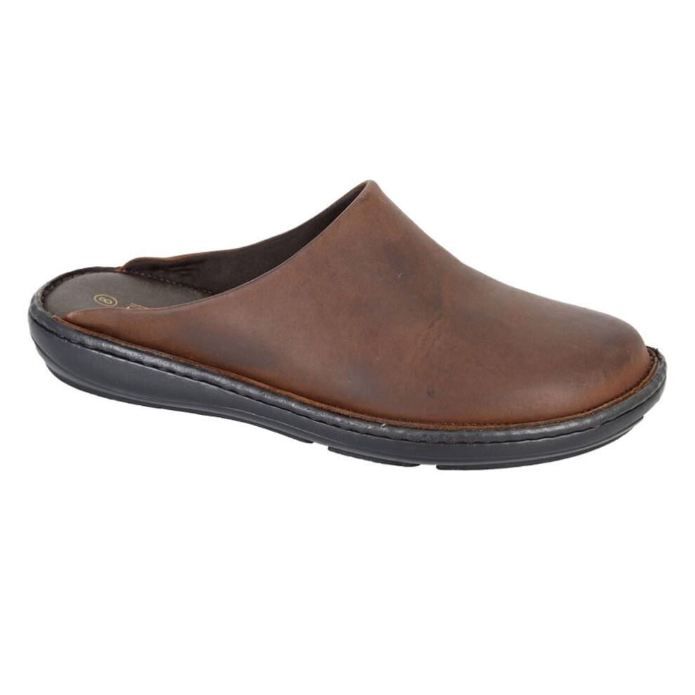 Roamers Men's Brown Leather Clogs
