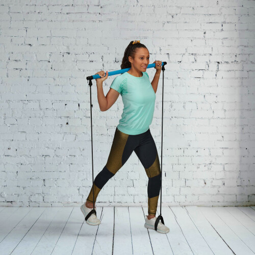 Pilatesstange mit Widerstandsbändern 2