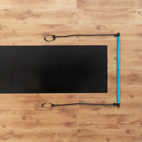 Pilatesstange mit Widerstandsbändern 1
