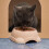 Katzenhaus aus Karton mit Kratzbrett 5
