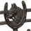 Brauner Kleiderbügel im Pferdedesign 7
