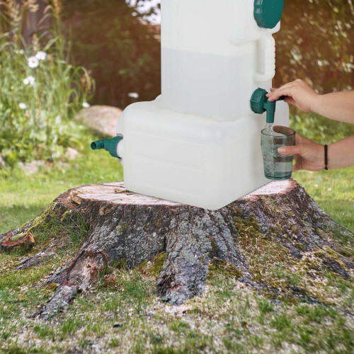 Wassertank mit Wasserhahn 1