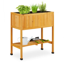 Blumenkasten auf Holzbeinen