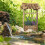 Garten mit Holzbrunnen 3