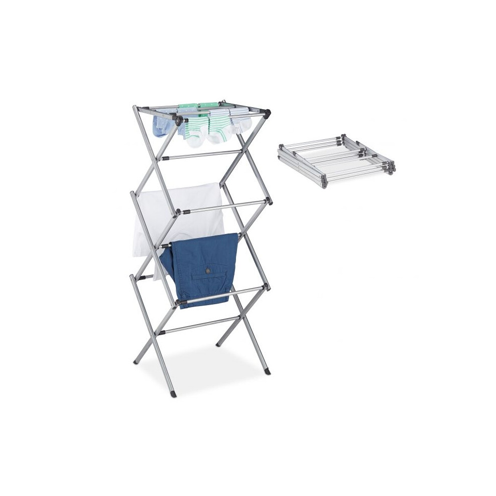 Extendable and foldable drying rack