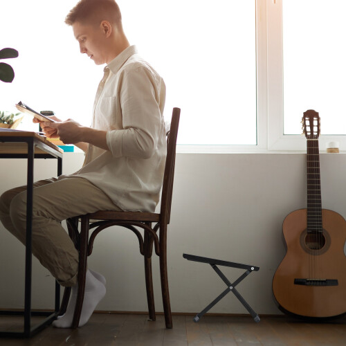 Fußhocker Gitarre 2