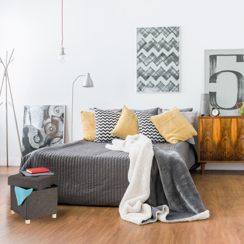 Pallet with storage space 2
