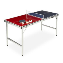 Klappbarer Tischtennistisch mit Zubehör