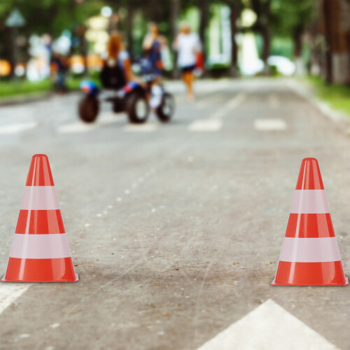 Traffic cone set in 10 1