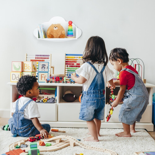 Wall shelf for children 2