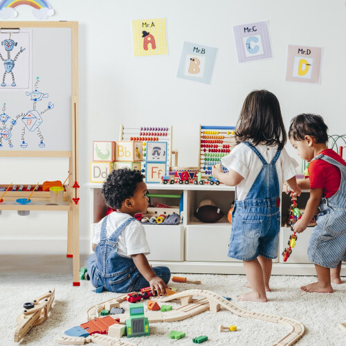 Drawing easel for children with whiteboard 1