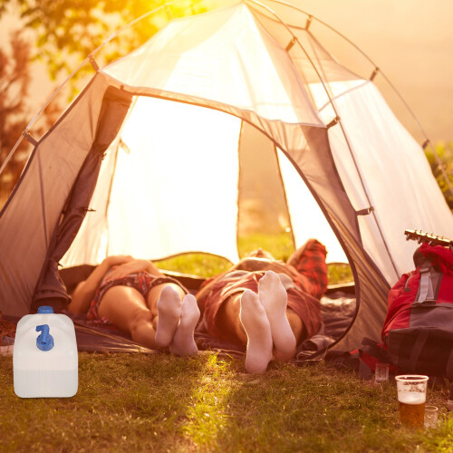 Wasserkrug mit Hahn 2
