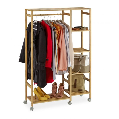 Rollgarderobe aus Bambus