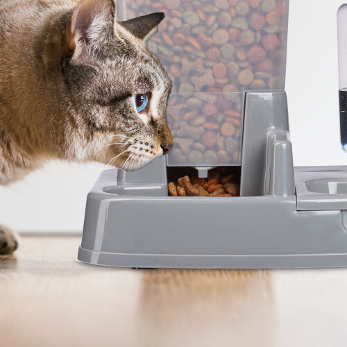 Futter- und Wasserspender 1