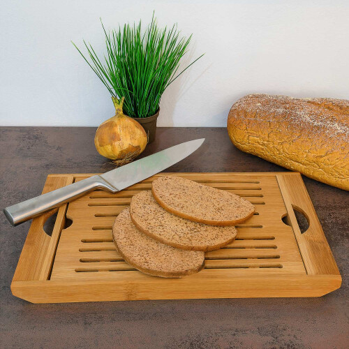 Brotschneidebrett mit Auffangbehälter 1