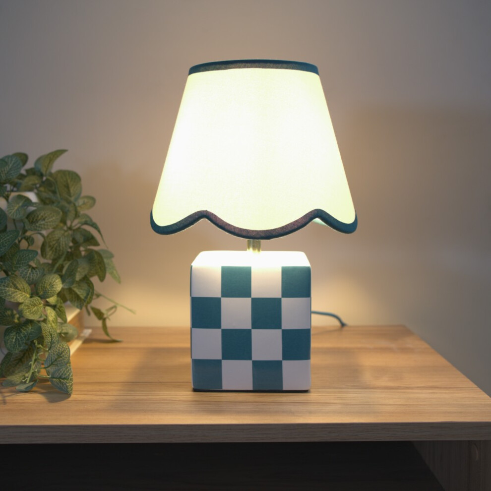 ValueLights Evie Ceramic Cube Green Trim Scallop Shade Table Lamp