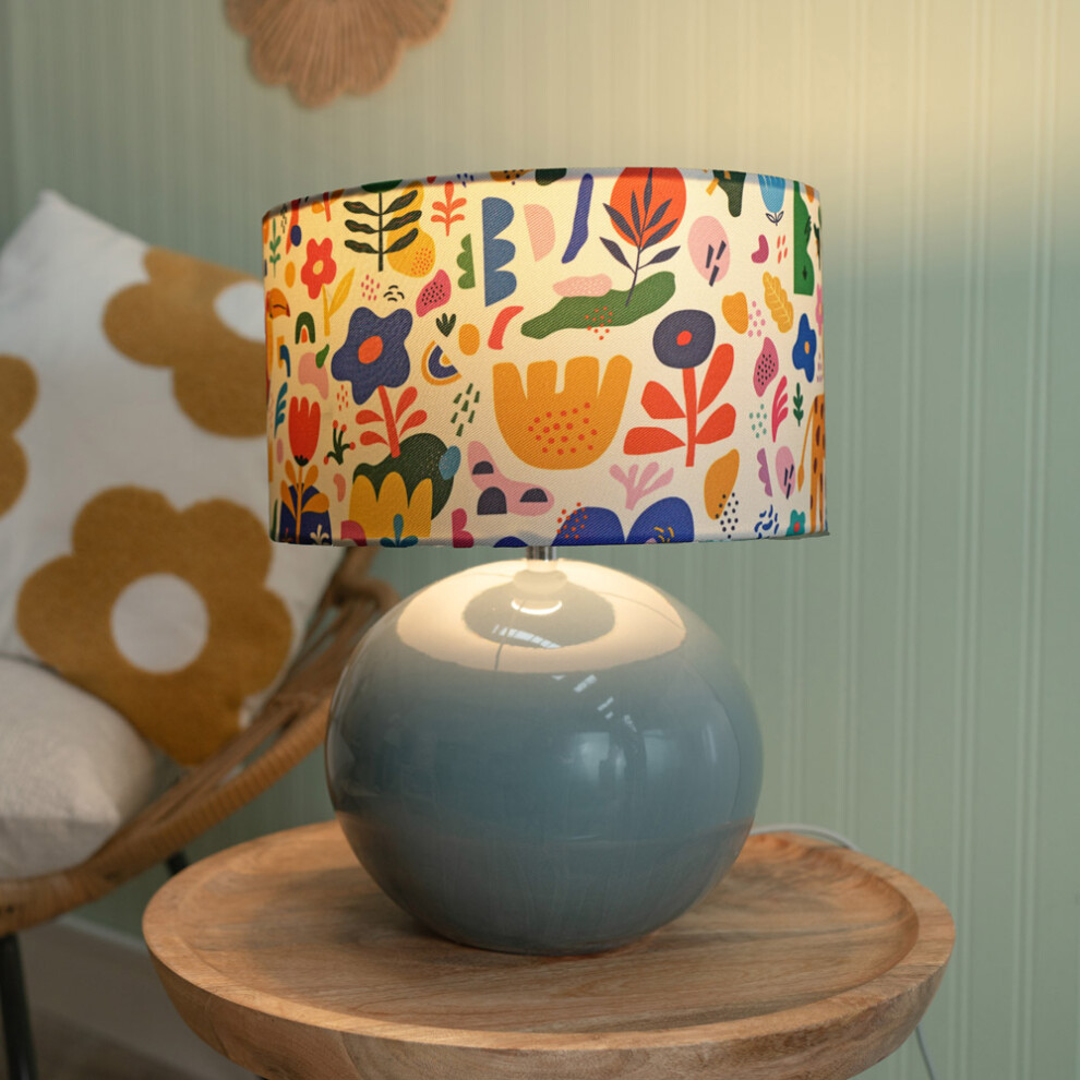 ValueLights Bosco Eucalyptus Ceramic Table Lamp with Jungle Lamp Shade