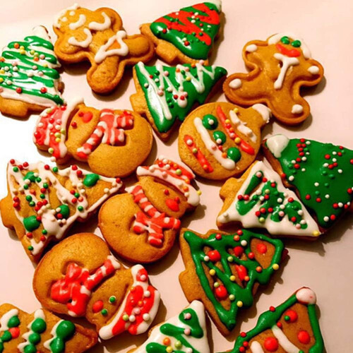 12PCS Cookie Shape Christmas Cookie Cutter Set Kids Cookie Shape Cookie Cutter Set with Ejector Interesting Decorations 2