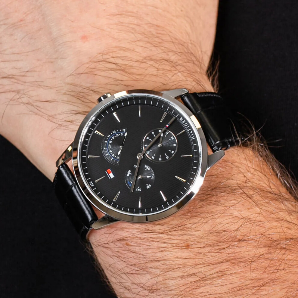 TOMMY HILFIGER 1710391 MEN'S WATCH BLACK STRAP BLACK DIAL SILVER CASE