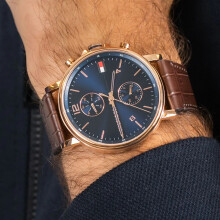 TOMMY HILFIGER 1710418 MENS WATCH BROWN STRAP BLUE DIAL ROSE GOLD CASE