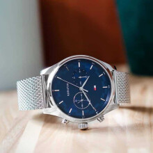 TOMMY HILFIGER 1710420 MEN'S WATCH SILVER STRAP BLUE DIAL SILVER CASE