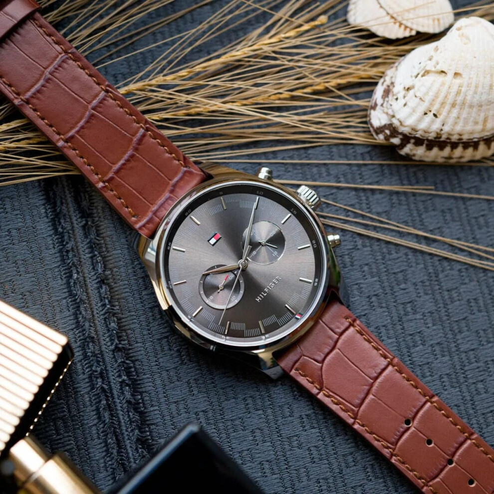 TOMMY HILFIGER 1710422 MEN'S WATCH BROWN STRAP GREY DIAL SILVER CASE