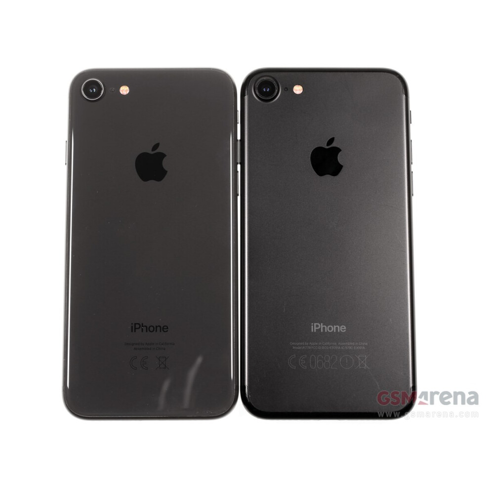 (Black) Apple iPhone 8 (64GB)