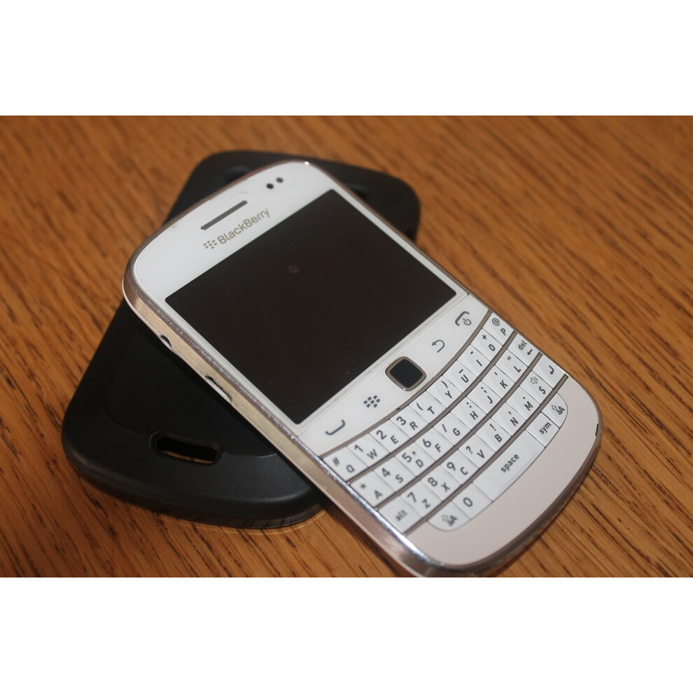 (White) Blackberry 9900 Bold (8GB)