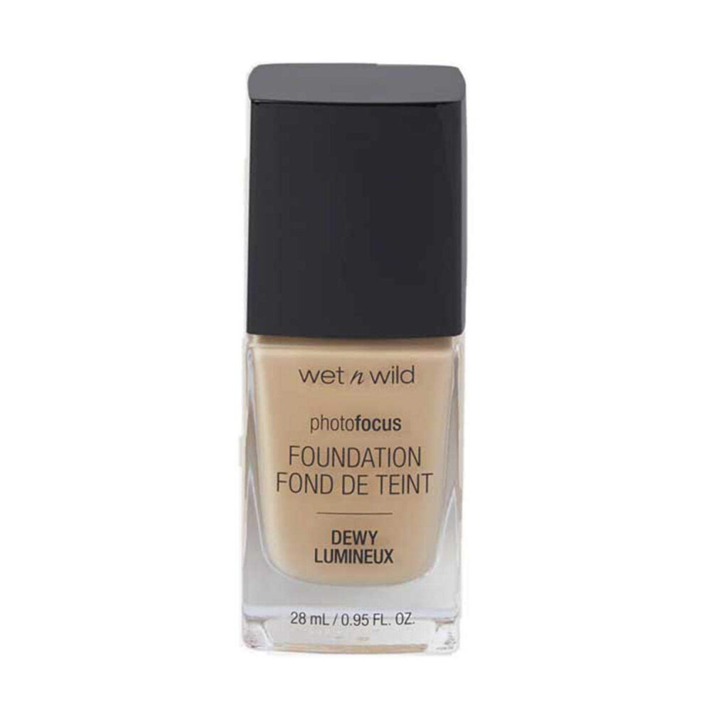 Wet n Wild, Photo Focus Foundation Dewy, Weightless Foundation with Nourishing and Long-wearing Formula, Buildable Coverage, Ideal for Normal to Dry