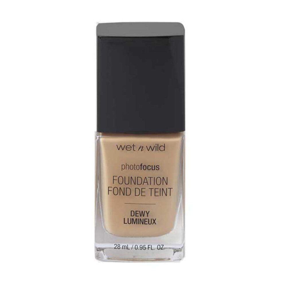 Wet n Wild, Photo Focus Foundation Dewy, Weightless Foundation with Nourishing and Long-wearing Formula, Buildable Coverage, Ideal for Normal to Dry