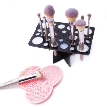 Alfombrilla de limpieza de brochas y soporte de secado Diolan 28 agujeros - Negro y rosa